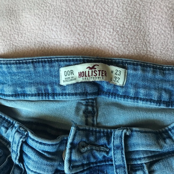 00 Hollister Jeans - Picture 2 of 4